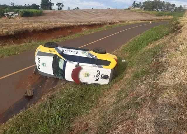 O acidente ocorreu na manhã deste sábado (27)