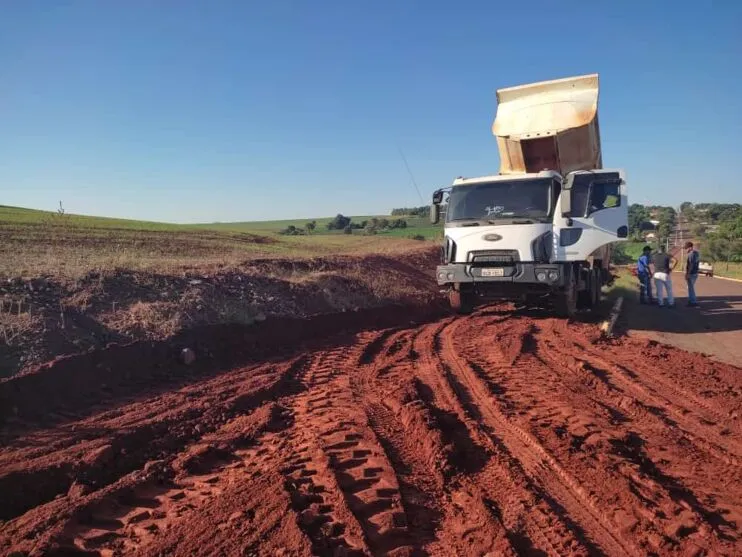 Obras foram iniciadas pela terraplanagem