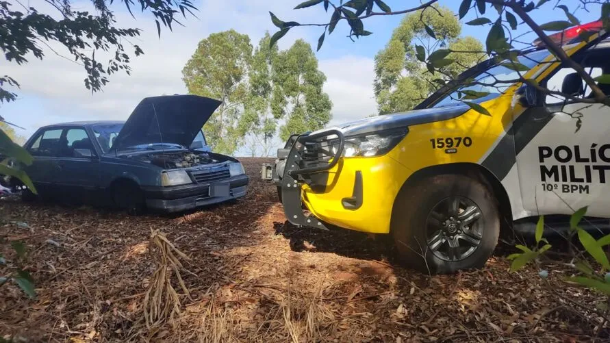 Os carros foram encontrados nesta quinta