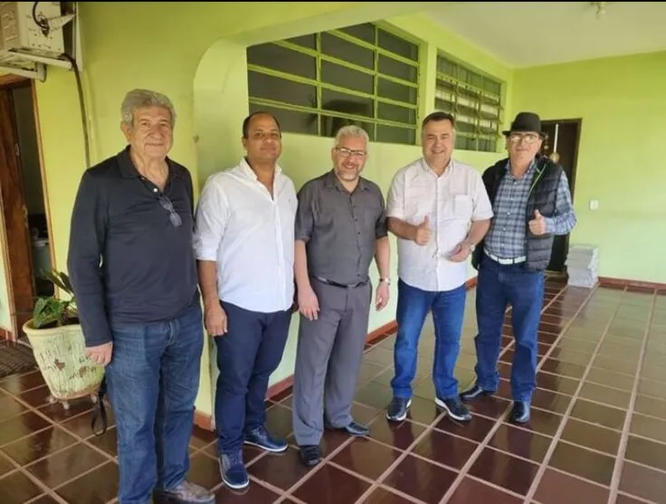 Padre Paulinho Amaral e Beto Preto (centro) com Wanderley, Deca e Sanchez