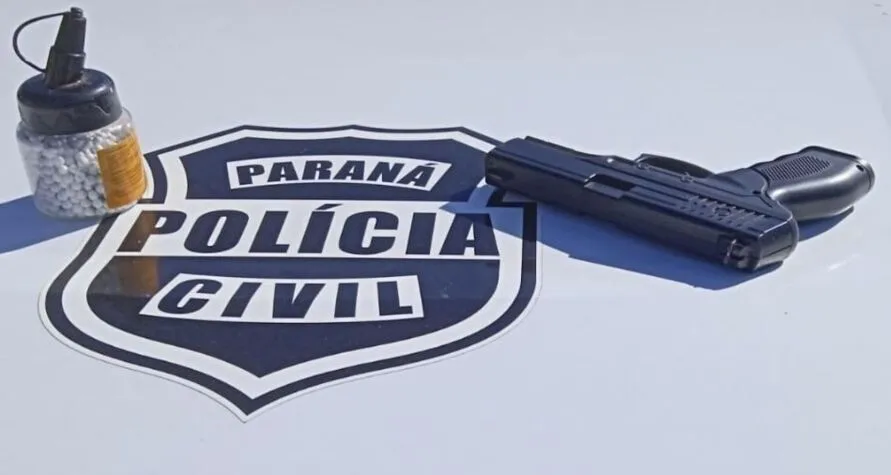 Polícia apreende arma de Airsoft usada por adolescentes em postagens