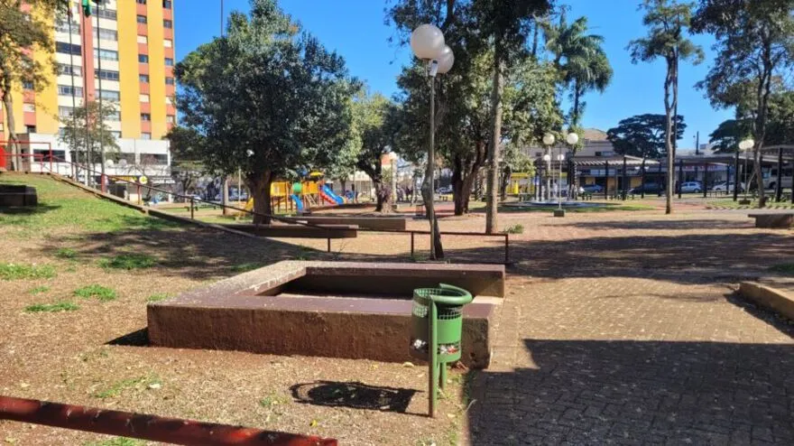 Praça Interventor Manoel Ribas vem sendo criticada