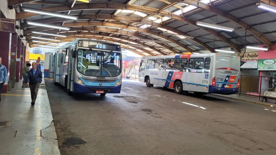 Presidente da Câmara Molina cobra melhorias no Terminal Urbano