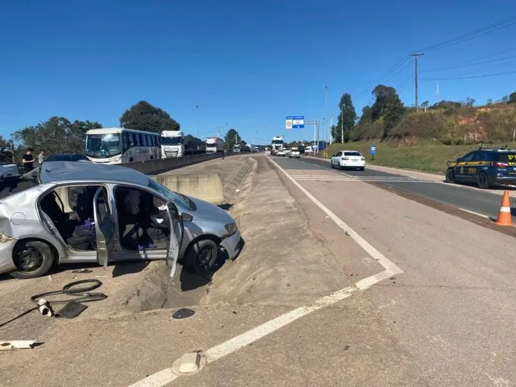 Rodovia precisou ser interditada nos dois sentidos para o atendimento aos feridos