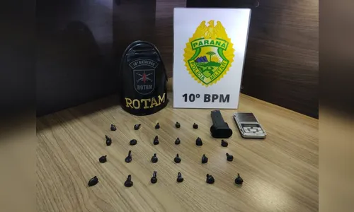 Mulher é presa com cocaína e carregador de pistola em Cambira