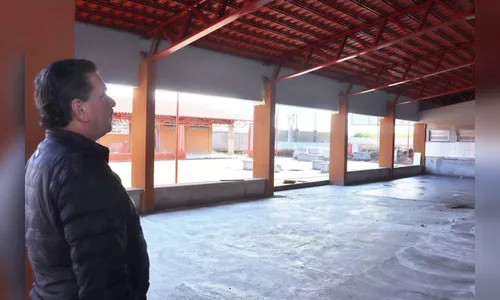 Sérgio Onofre vistoria obras da Escola Enzo Daleffe