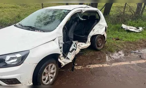 Colisão entre Gol e Corolla deixa um morto e quatro feridos na PR-490