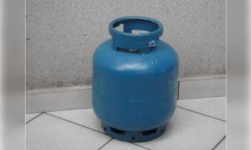 Homem tem celular e botijão de gás furtados de residência em Ivaiporã