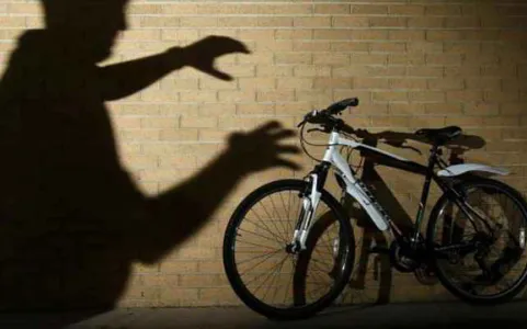 A vítima entrou na faculdade e ao retornar a bicicleta havia sido levada