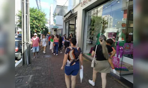 Comércio de Apucarana funciona nesta sexta-feira até as 22 horas