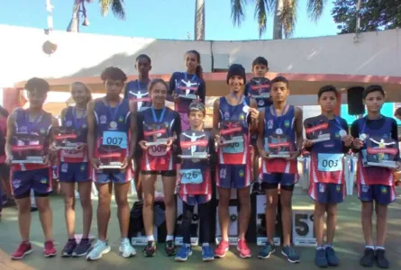Equipe de atletismo das categorias menores de Apucarana