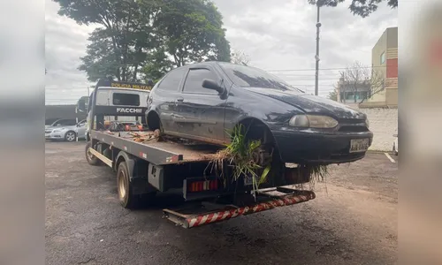 Carro furtado de estacionamento de empresa é encontrado em Apucarana