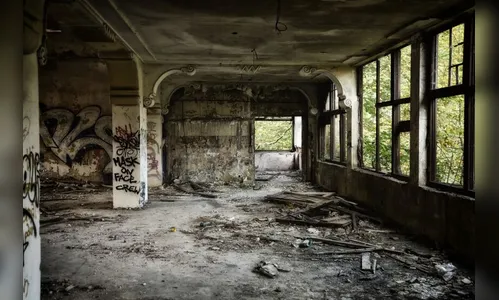 Dez moradores de rua em casa abandonada mobilizam PM; saiba mais