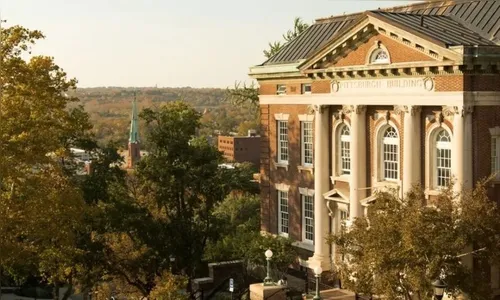 Faxineiro gera R$6 mi em danos e destroi pesquisa de 25 anos