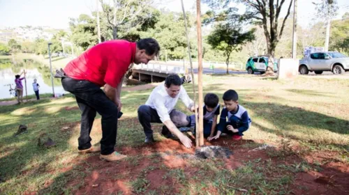 Junior da Femac e alunos da Escola Adventista no Jaboti