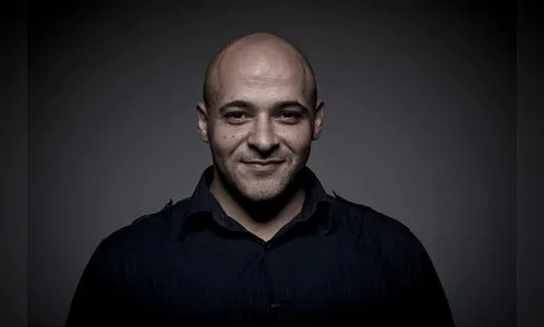 Mike Batayeh, ator da série 'Breaking Bad', morre aos 52 anos