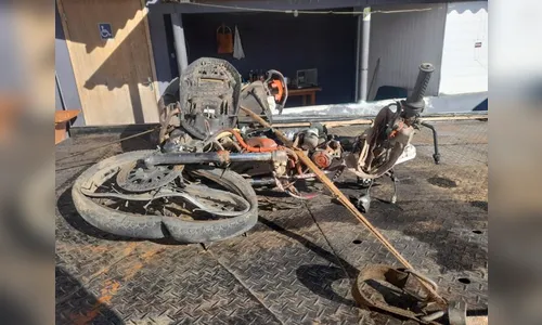 Motociclista invade a contramão, colide com carro e morre na BR-376