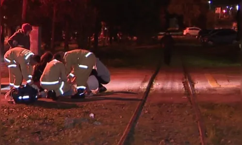 Jovem é atropelado por trem após pular de vagão no Paraná