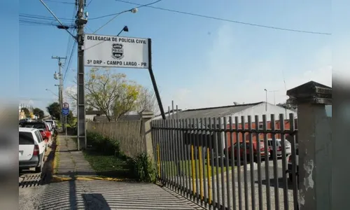 Funcionário indignado atira contra chefe e foge, no PR