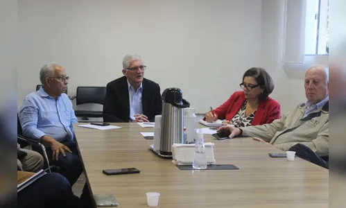 Governo do Paraná trabalha para conter casos de gripe aviária