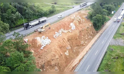 Detonação de rocha bloqueia BR-376 neste sábado (3); veja locais