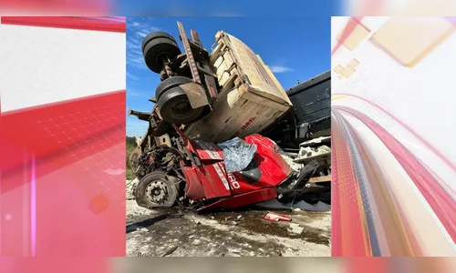 Acidente envolvendo caminhões deixa um morto na PR-498