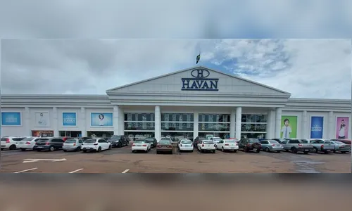 Motorista tem carro furtado em estacionamento da Havan em Arapongas