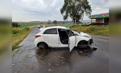 Jovem de 27 anos fica ferido após capotamento no Vale do Ivaí