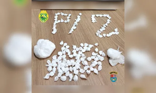 Rotam Arapongas prende traficante e apreende cocaína e crack