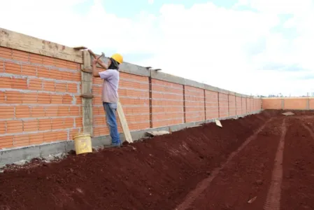 Obras foram iniciadas no dia 9 de maio