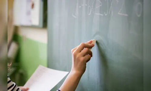 Arapongas abre PSS de professor para Cursinho Municipal; veja as vagas