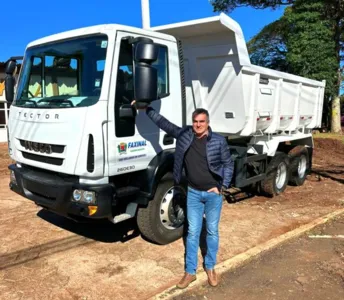 Prefeito Gallo recebe equipamento