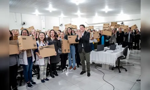 Apucarana investe R$ 3,1 milhões em notebooks para CMEIs e escolas