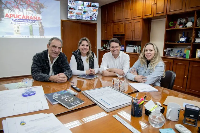 Prefeito Junior da Femac e o diretor da instituição, Daniel Gomes, se reuniram nesta segunda