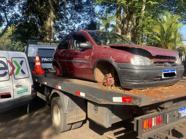 Carro recuperado foi levado para a 17ª SDP