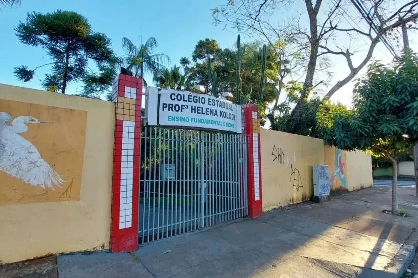 Colégio Estadual Professora Helena Kolody, local onde ocorreu o atentado