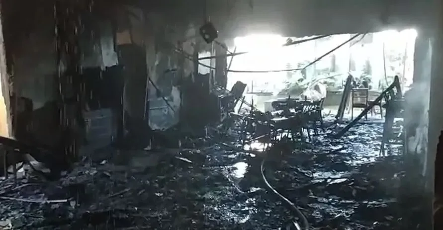 Incêndio que matou babá e bebê deixou casa destruída em Maringá