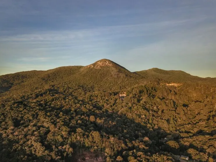 Morro do anhangava na Serra do Mar