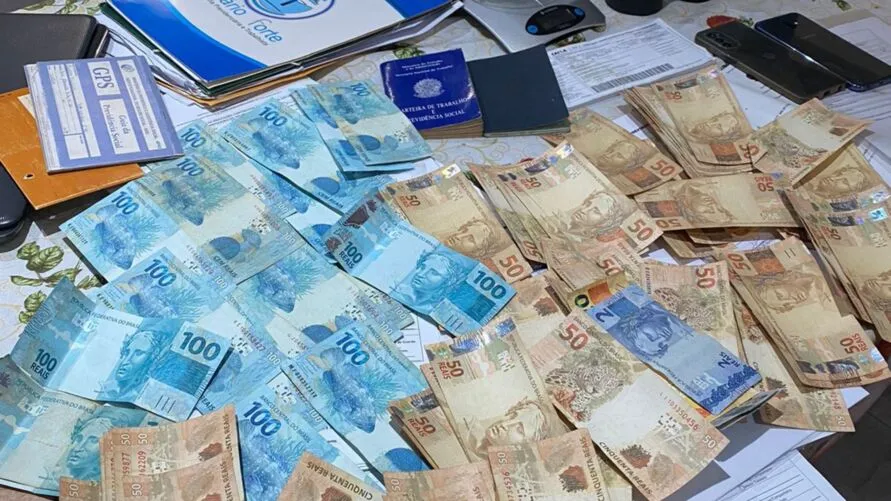 Polícia Civil aprendeu suspeita com R$ 8 mil em espécie em Curitiba