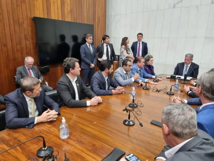 Prefeitos em Brasília, no Salão Verde da Câmara dos Deputados