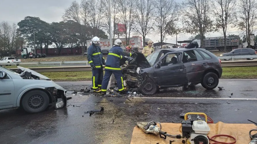 Segundo a PRF, a motorista que morreu no acidente estava em alta velocidade