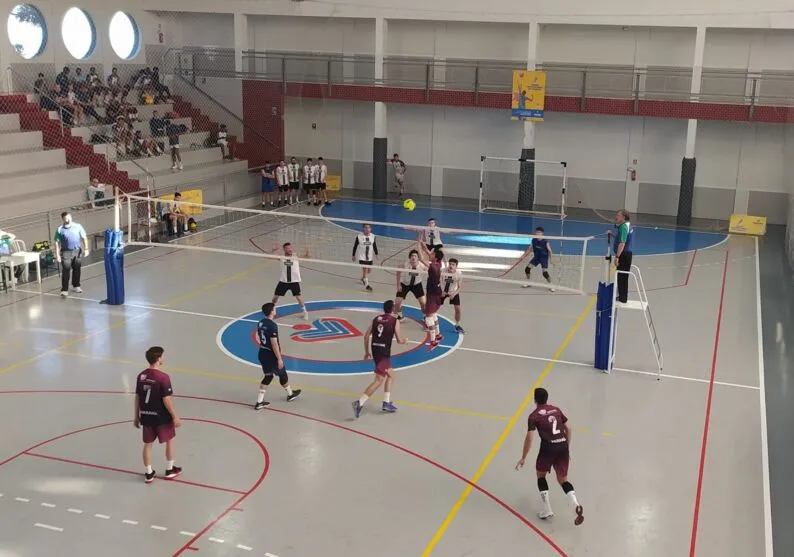 Vôlei é uma das modalidades dos Jogos Universitários