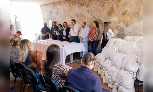 Prefeitura entrega “kits enxoval” para 100 gestantes