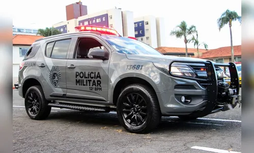 Dupla faz mulher refém e um deles morre em confronto com a Rotam