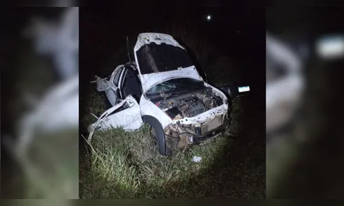 Homem morre após carro capotar na PR-170, em Pinhão