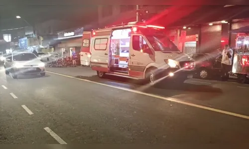 Ciclista fica ferida após ser atingida por porta de carro em Arapongas