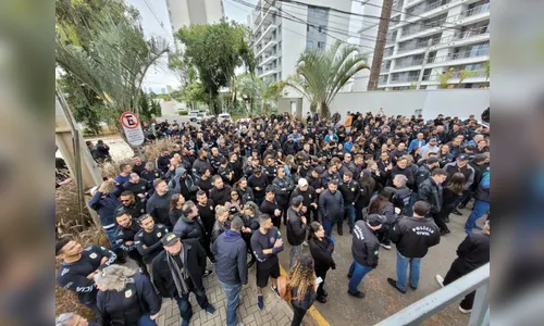 Paralisação: policiais civis protestam contra pacote do governo do PR
