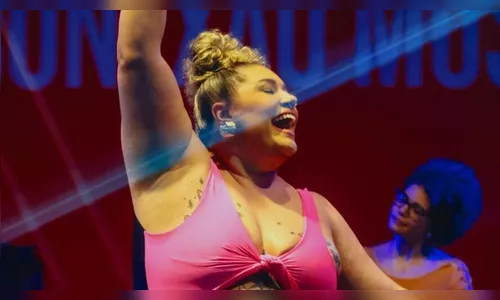 Ex-The Voice denuncia motel após encontrar esperma em piscina