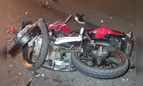 Acidente entre moto e ônibus mata casal de jovens no Paraná