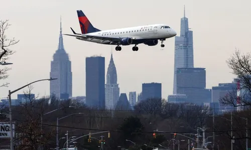 Espera por visto para EUA cai em cidades brasileiras